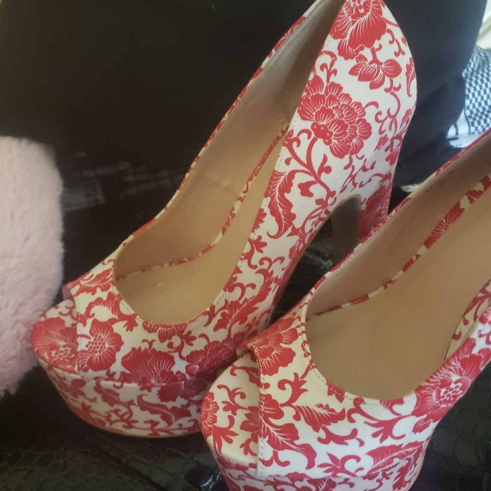 Women's red flower platform heels - Picture 3 of 3